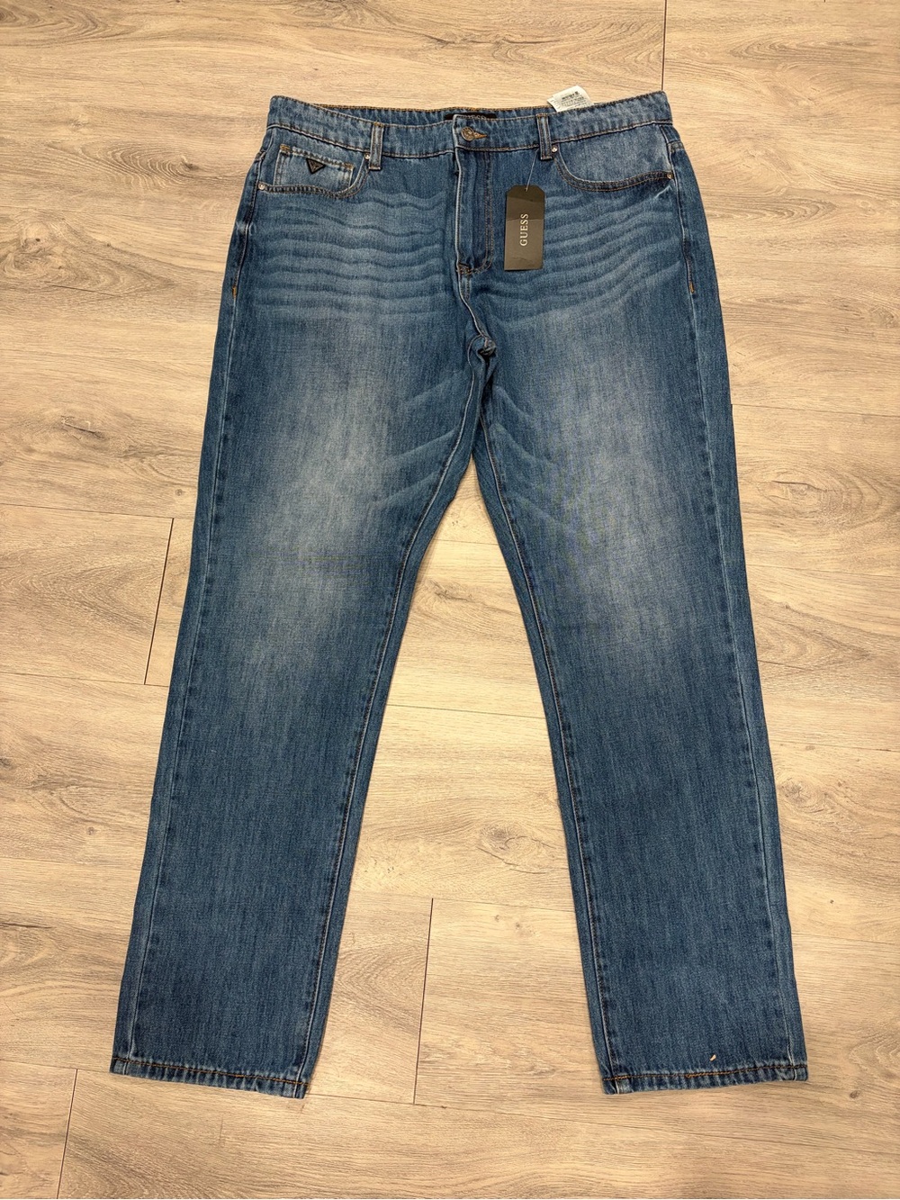 Guess Men's Slim Straight Medium Blue Washed Jeans